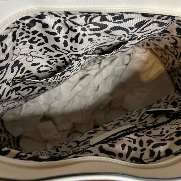 Jessica Simpson White and Black Shoulder Bag - Picture 6 of 7